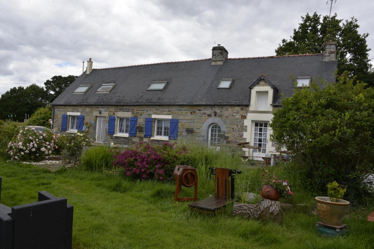 Couloumine Breizh Bed and Breakfast Saint-Aignan  Exteriör bild